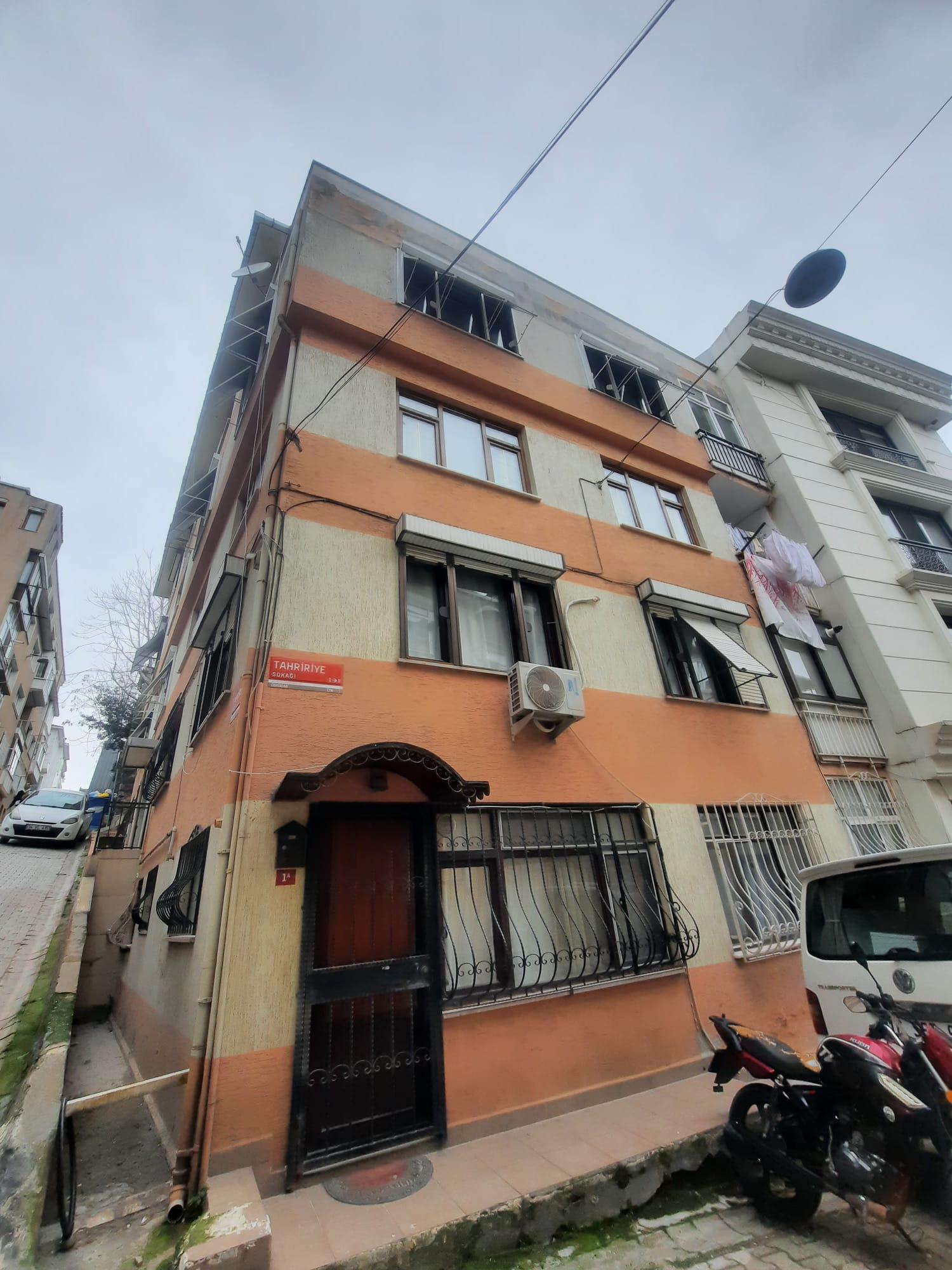 ÜSKÜDAR AZİZ MAHMUT HÜDAYİ SOK. FIRSAT İŞ YERİ YADA KONUT 1+1